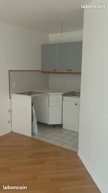 Appartement à louer, 27m², Evry