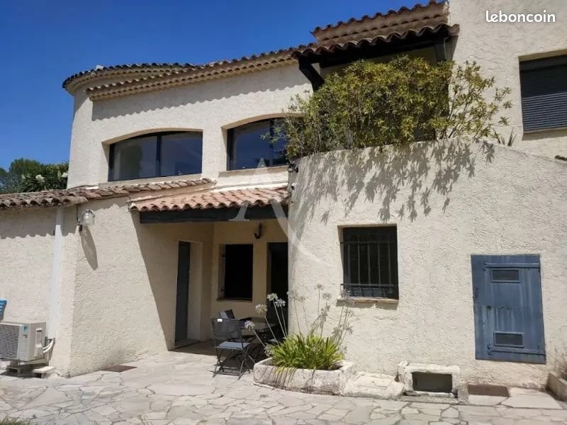 Appartement à louer, 77m², Mougins