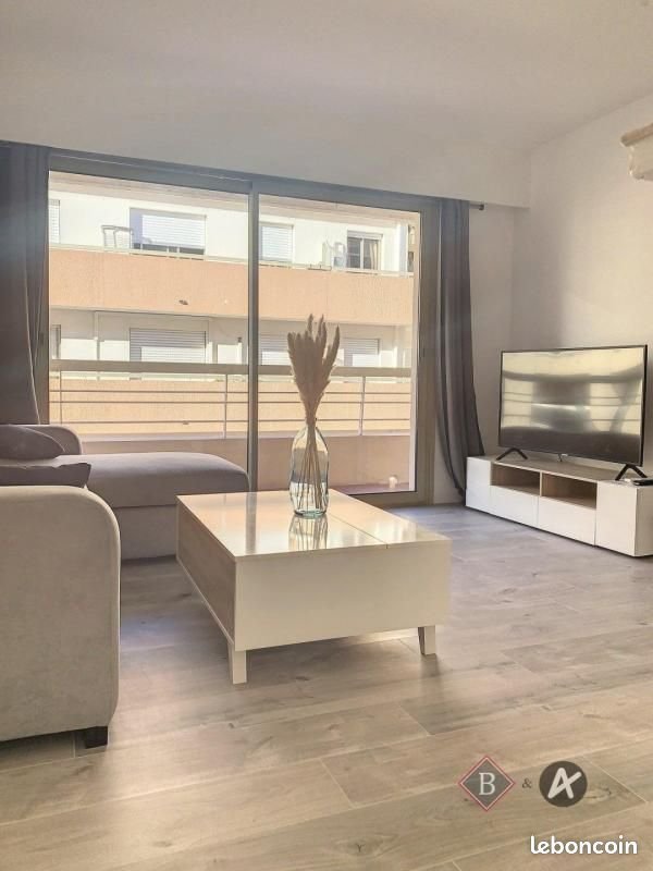 Appartement à louer, 38m², Antibes