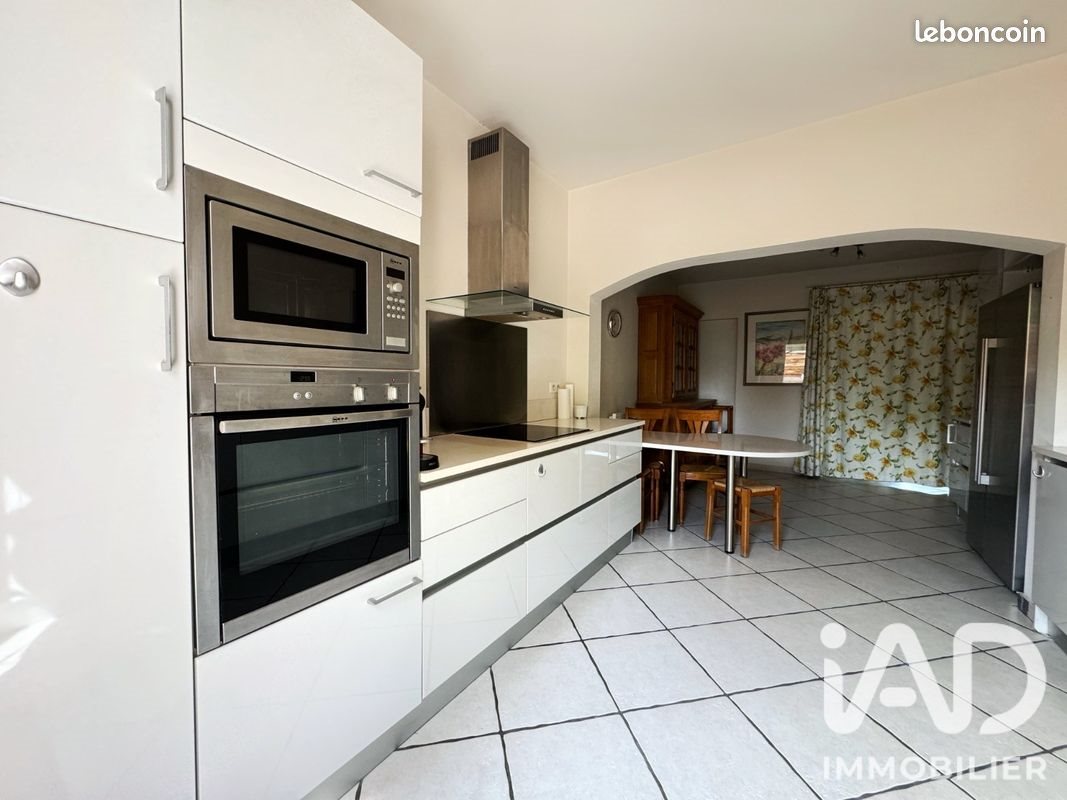Maison à vendre, 160m², Saint-Cyr-sur-Mer