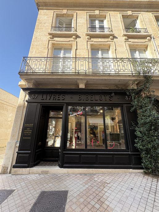 Local commercial 100 m² · à Bordeaux · 100 m² · 70 000 €