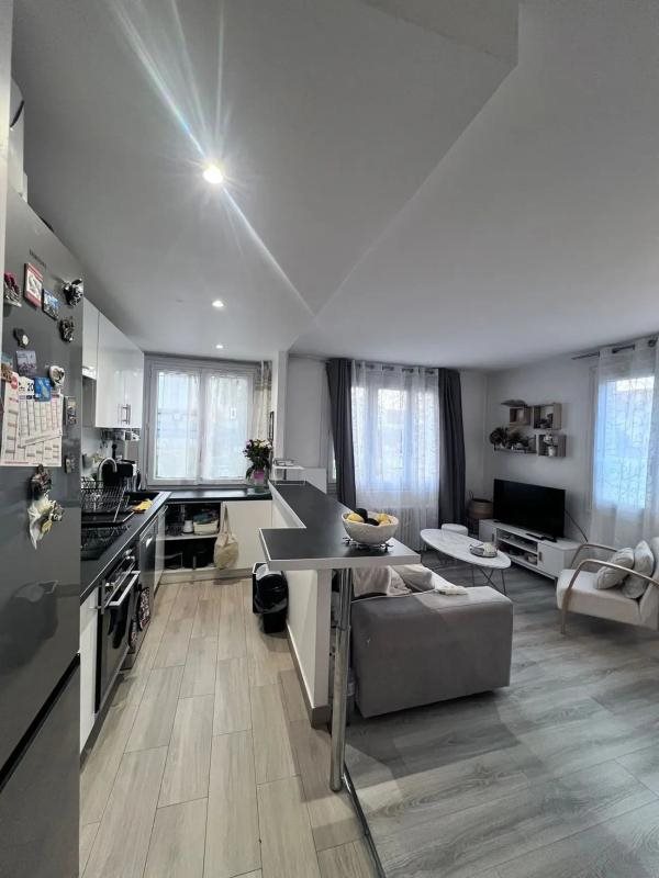 Appartement à louer, 47m², Colombes