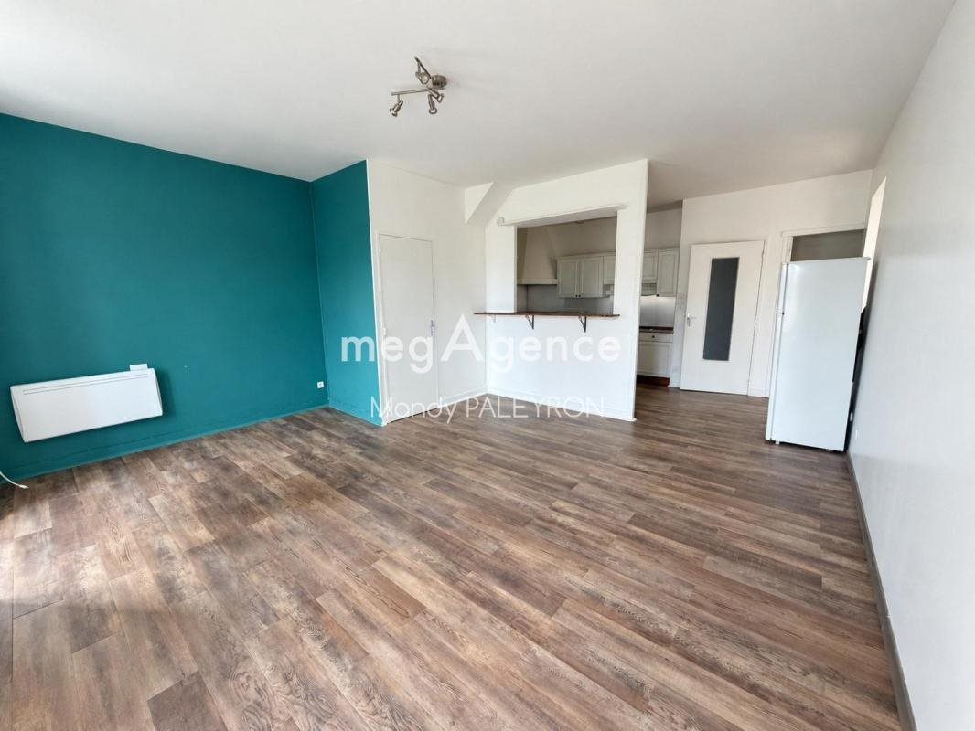 Appartement à louer, 58m², Lagnieu