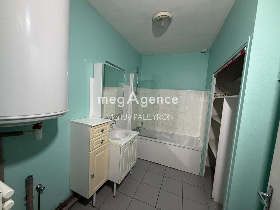 Appartement à louer, 58m², Lagnieu
