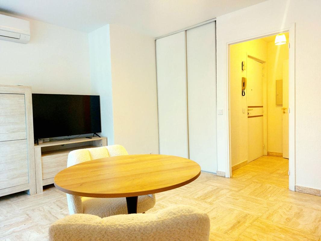 Appartement à louer, 26m², Mandelieu-la-Napoule