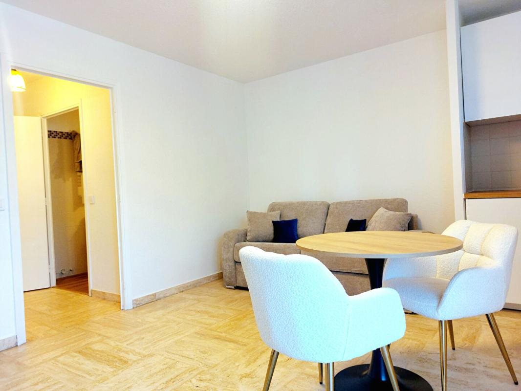 Appartement à louer, 26m², Mandelieu-la-Napoule