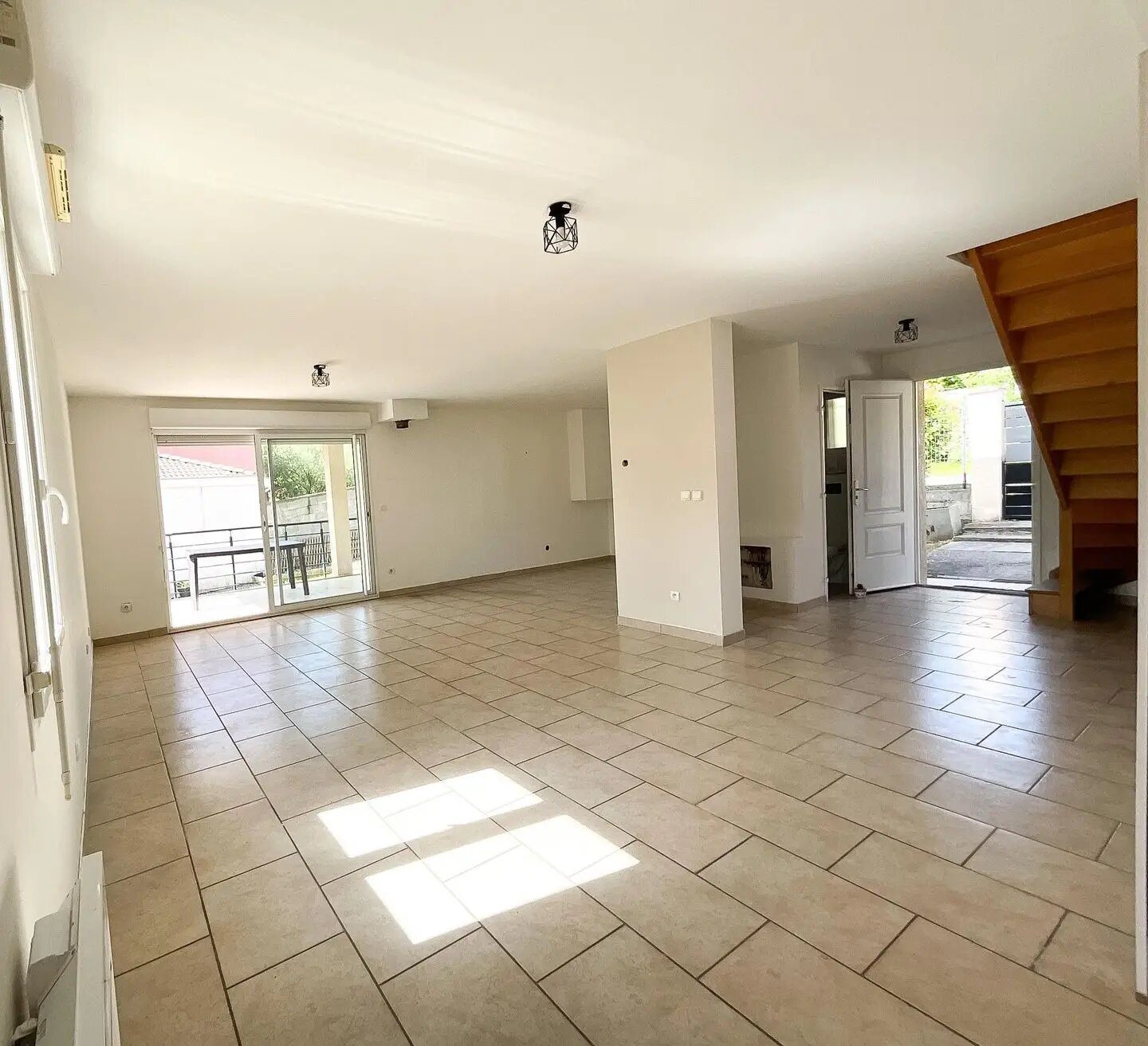 Maison à vendre, 100m², Villieu-Loyes-Mollon