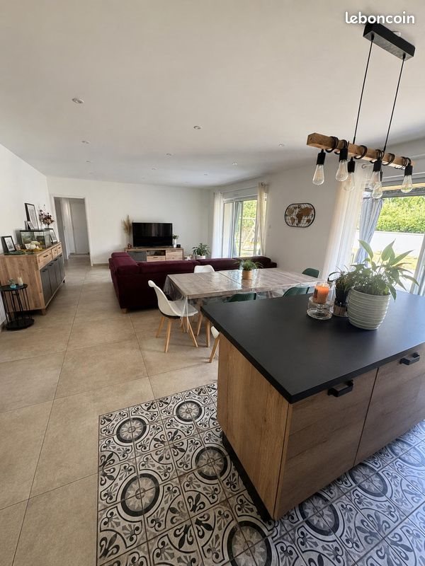 Maison à vendre, 125m², Saint-Just-Sauvage