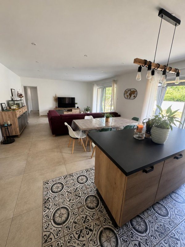 Maison à vendre, 3m², Saint-Just-Sauvage