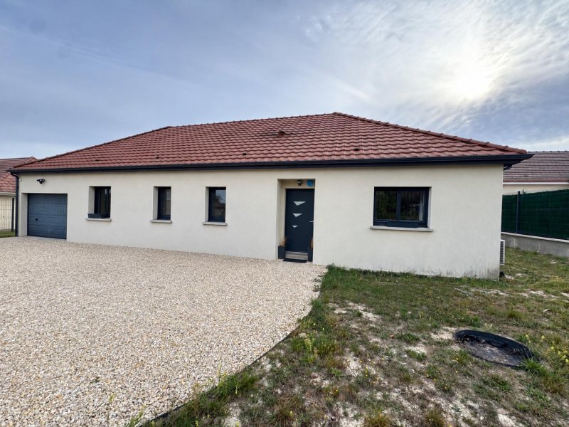 Maison à vendre, 3m², Bouranton