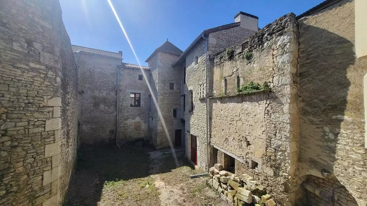 Maison à vendre, 150m², Mirebeau