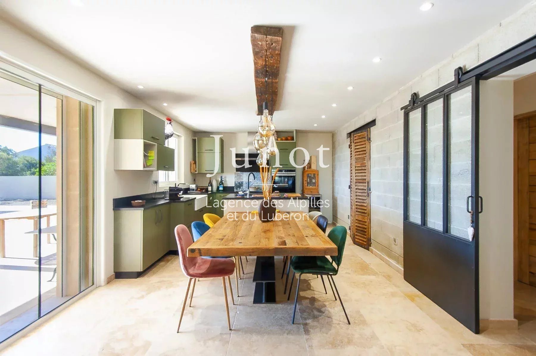 Maison à vendre, 260m², Aureille