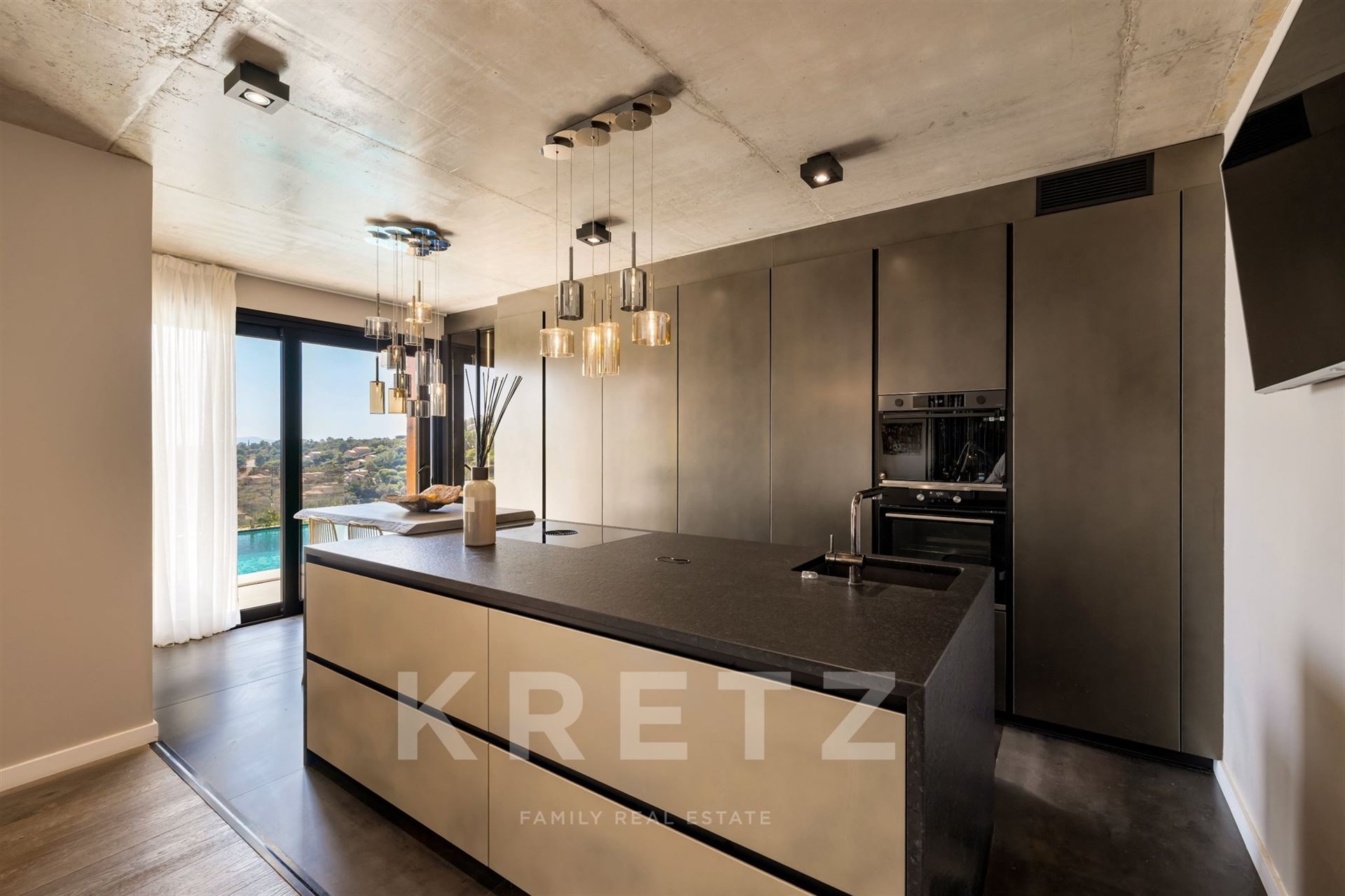 Maison à vendre, 325m², Roquebrune-sur-Argens