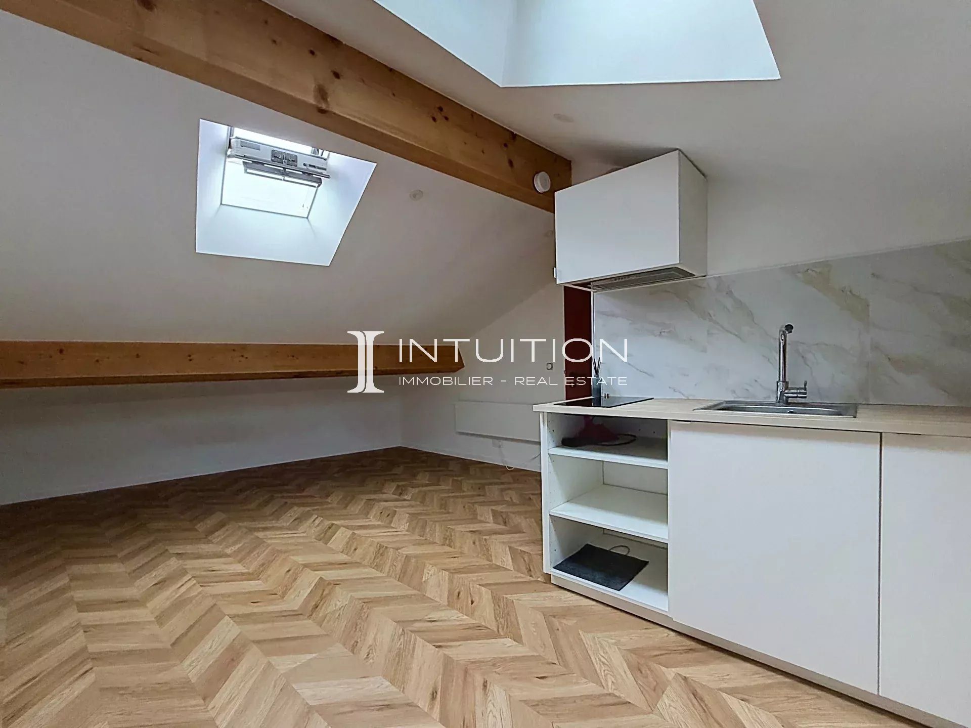 Appartement à louer, 11m², Vallauris