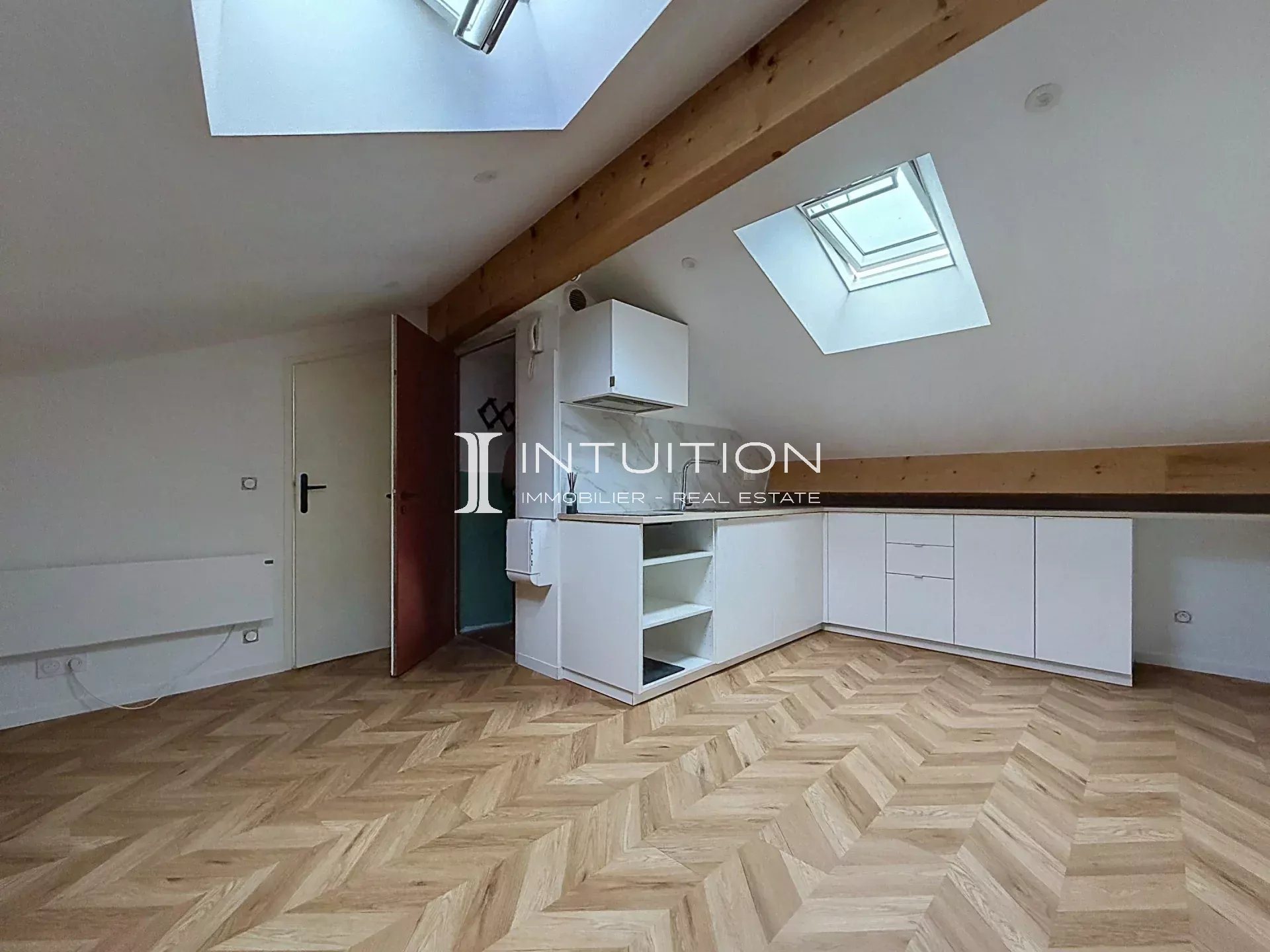 Appartement à louer, 11m², Vallauris