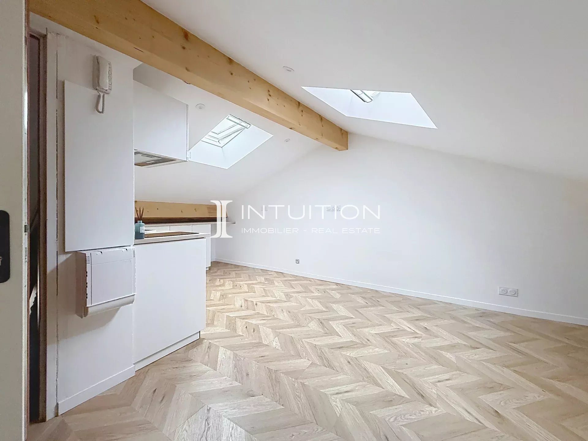 Appartement à louer, 11m², Vallauris