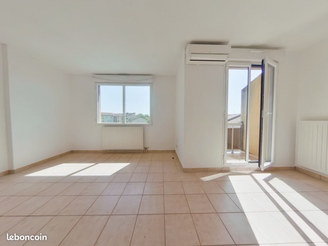 Appartement à louer, 83m², Décines-Charpieu