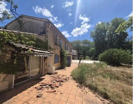 Maison à vendre, 270m², Saïx