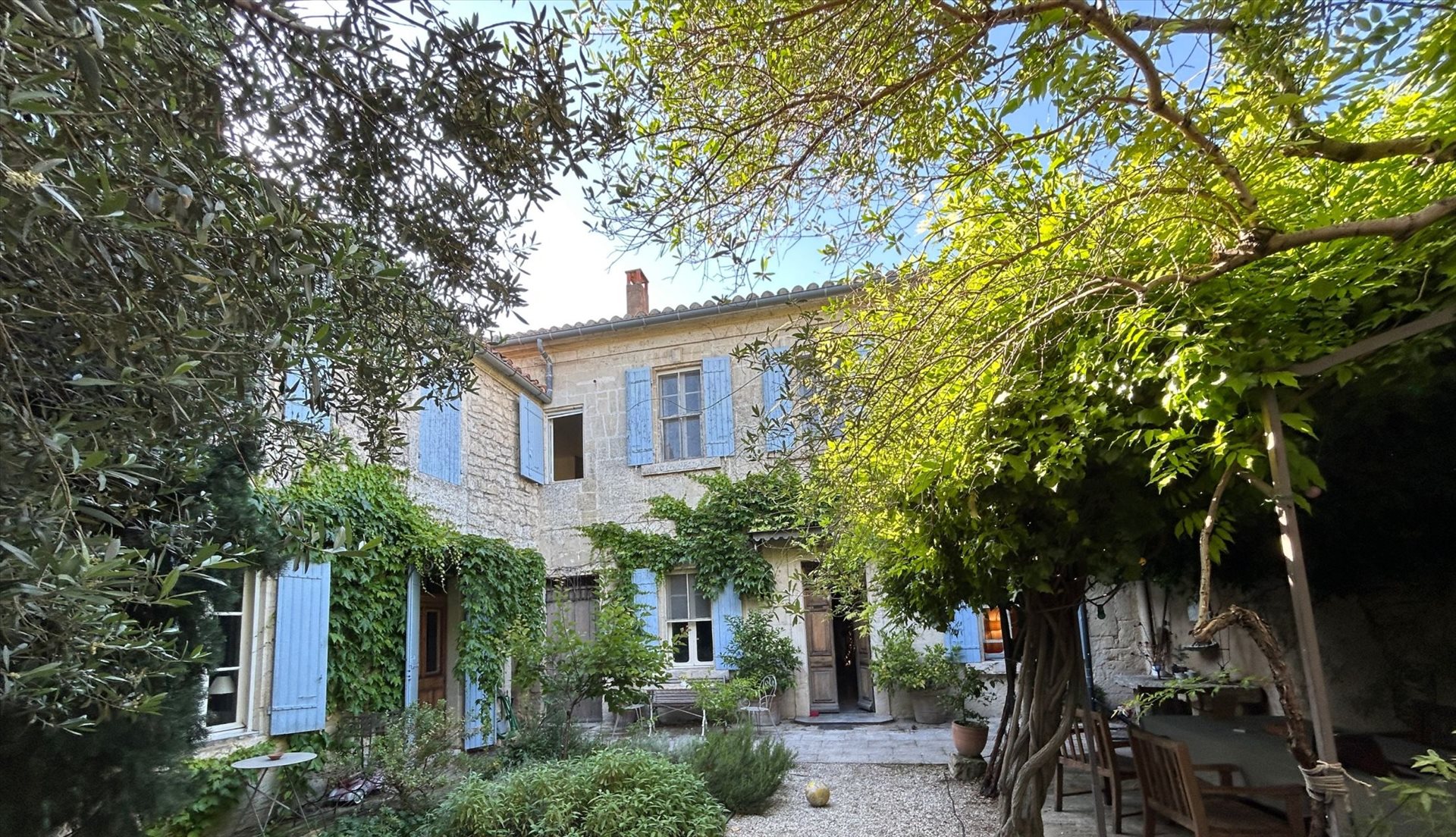 Maison à vendre, 242m², Fontvieille