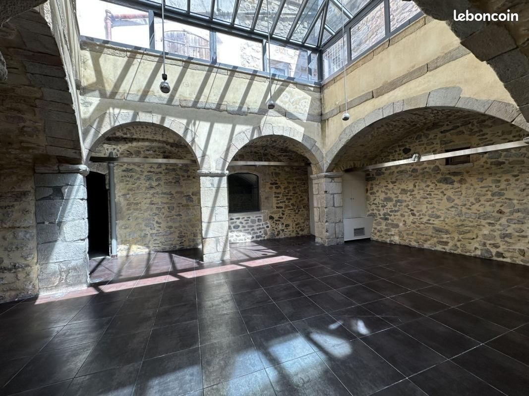 Appartement à vendre, 650m², Aubenas