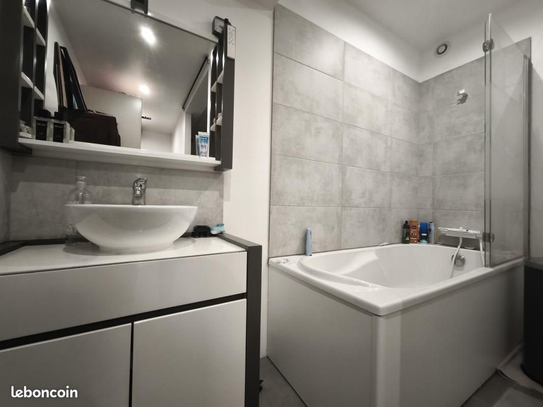 Maison à vendre, 130m², Plaissan