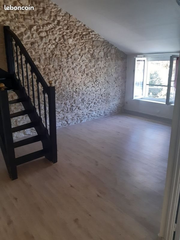 Appartement à louer, 38m², Saint-Étienne-les-Orgues