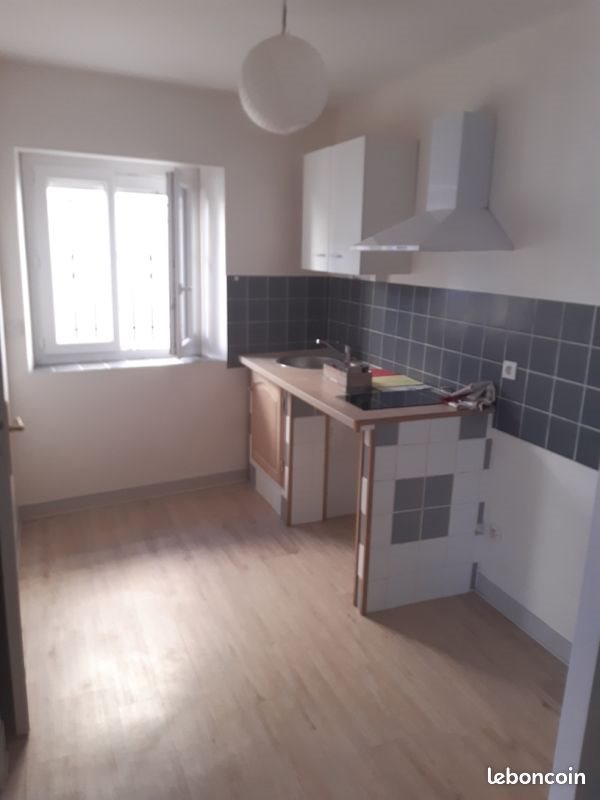 Appartement à louer, 38m², Saint-Étienne-les-Orgues