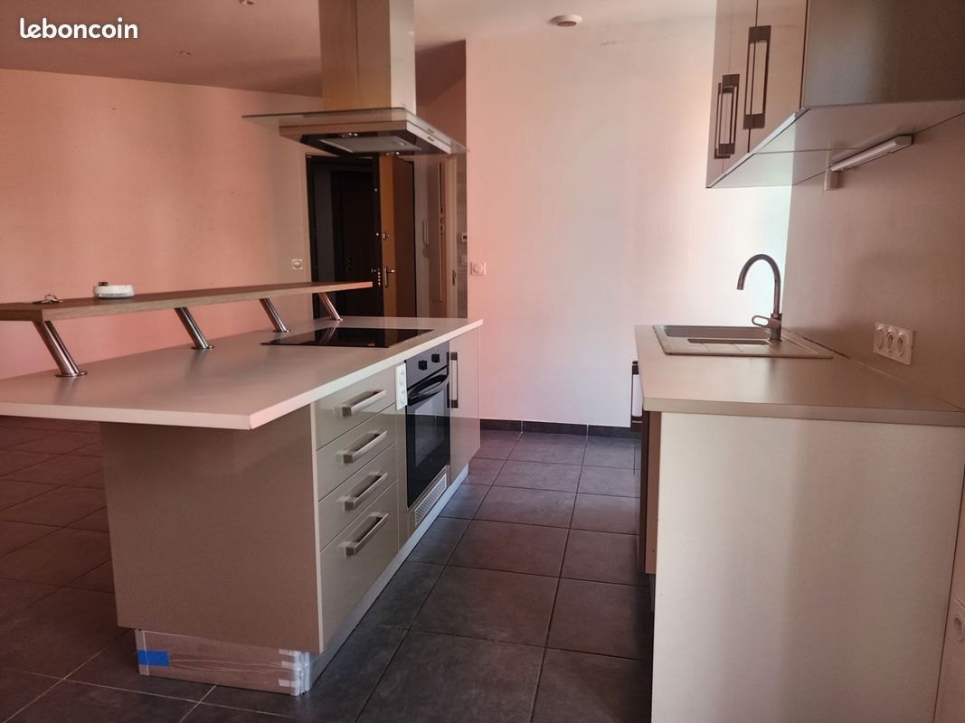 Appartement à vendre, 78m², Saint-Étienne