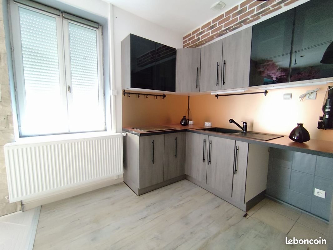 Maison à vendre, 111m², Saint-Maurice-en-Gourgois
