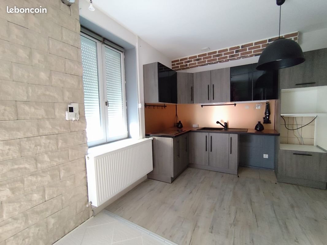 Maison à vendre, 111m², Saint-Maurice-en-Gourgois