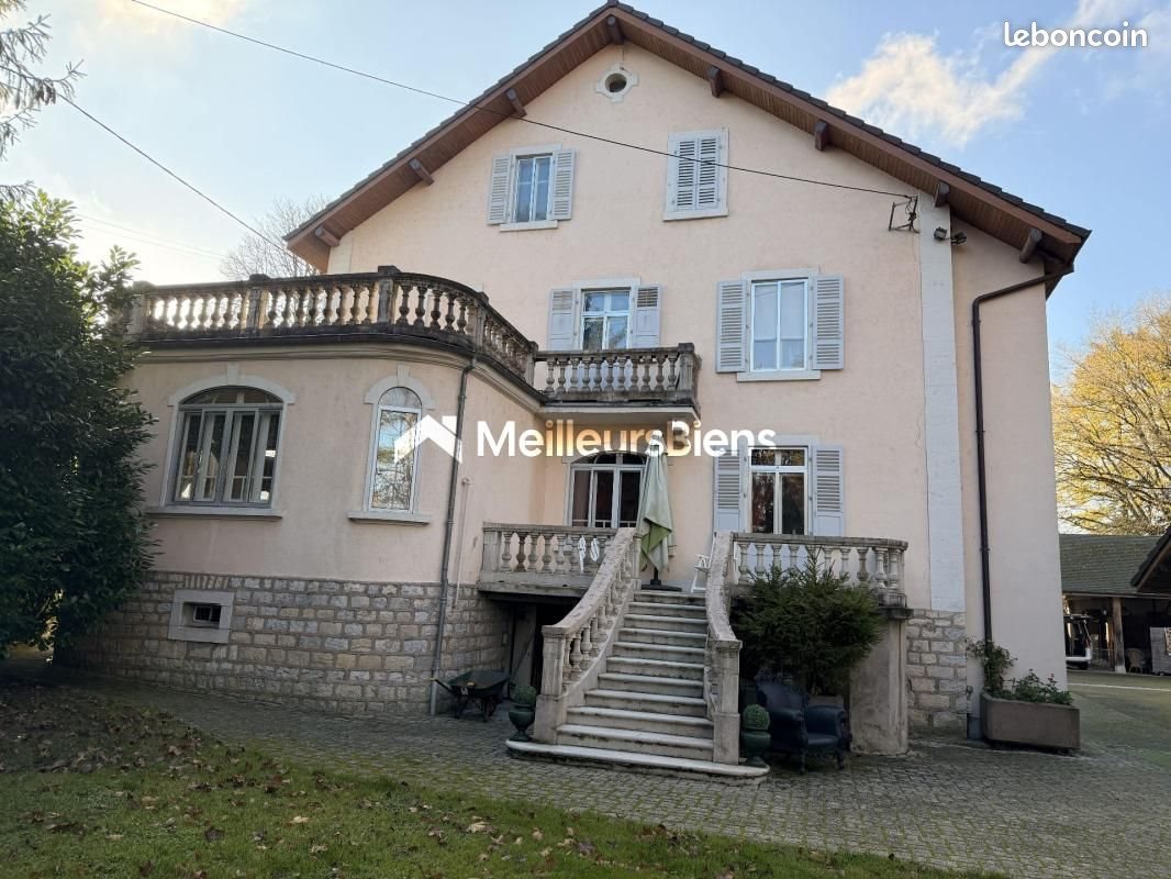 Maison à vendre, 375m², Montreux-Château