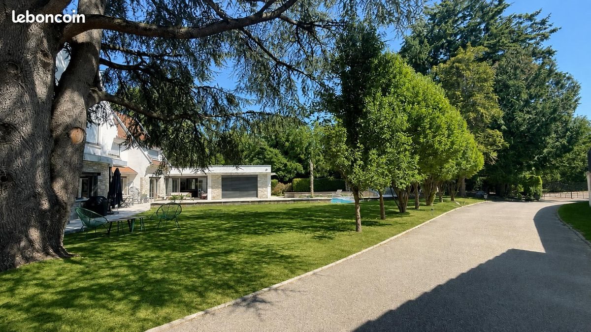Maison à vendre, 300m², Nivolas-Vermelle