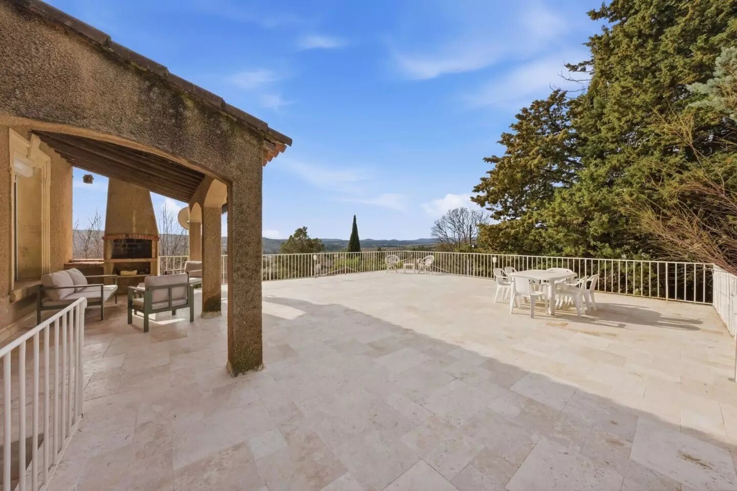 Maison à vendre, 155m², Vailhauquès