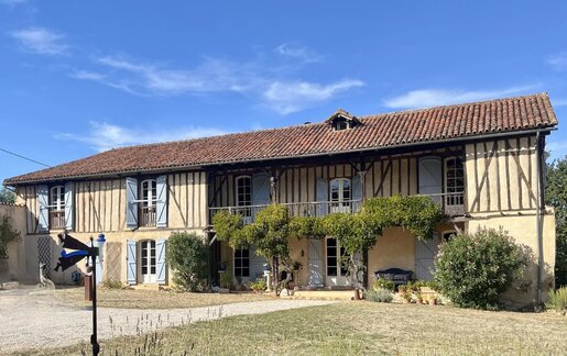 Maison 10 pièces 230 m² · à Miélan · 230 m² · 365 000 €