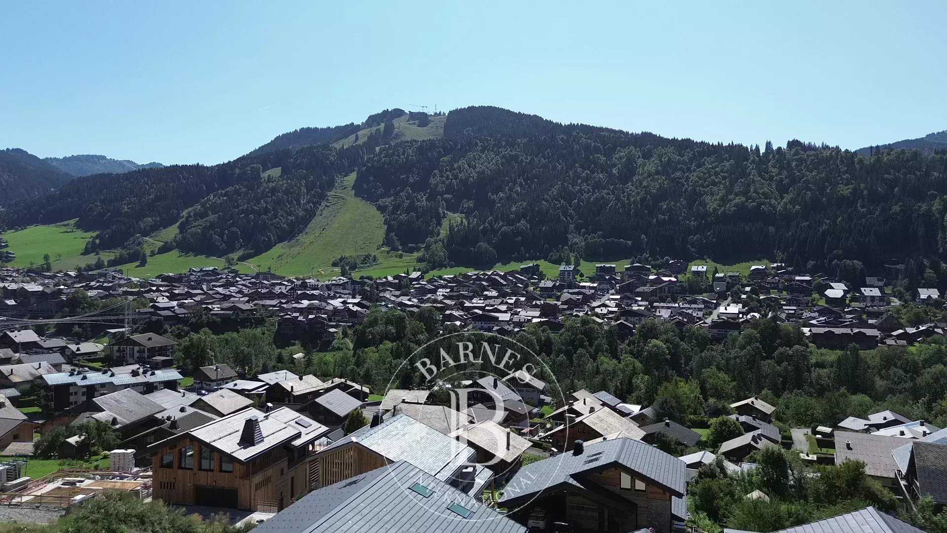 Morzine – Exceptional 895 m² Building Plot in a Prestigious Setting - Vue 2