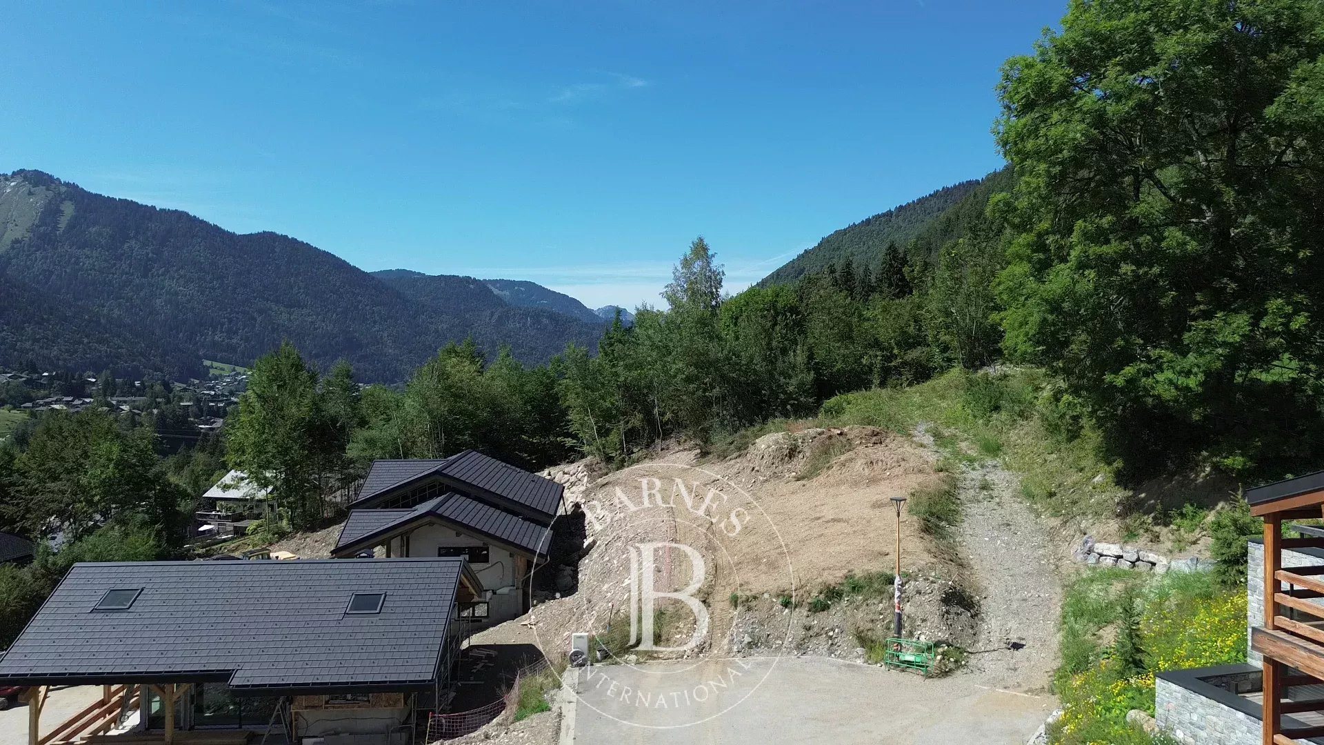 Morzine – Exceptional 895 m² Building Plot in a Prestigious Setting - Vue 4