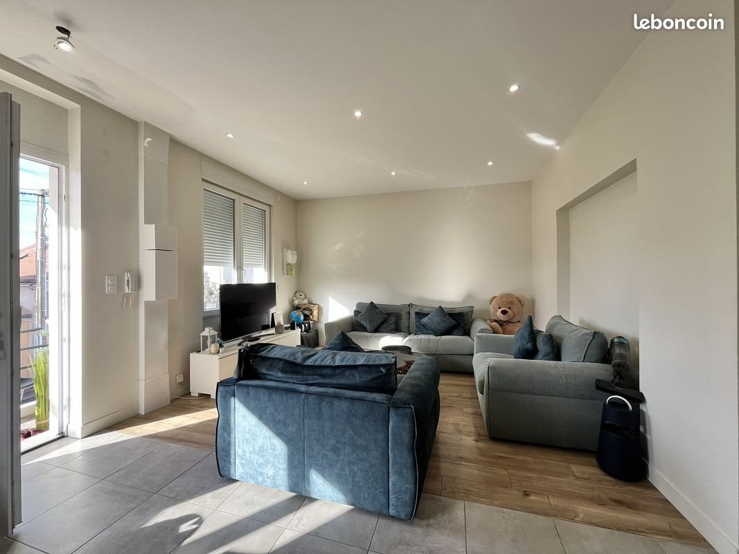 Appartement à louer, 71m², Décines-Charpieu