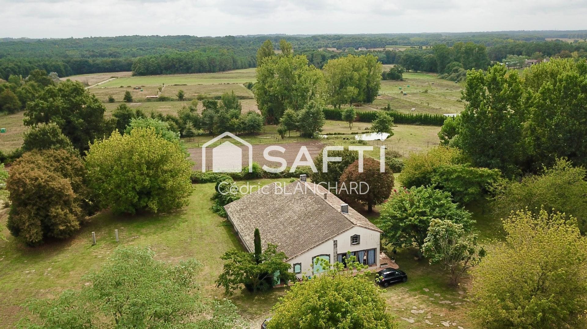 Maison à vendre, 185m², Laruscade