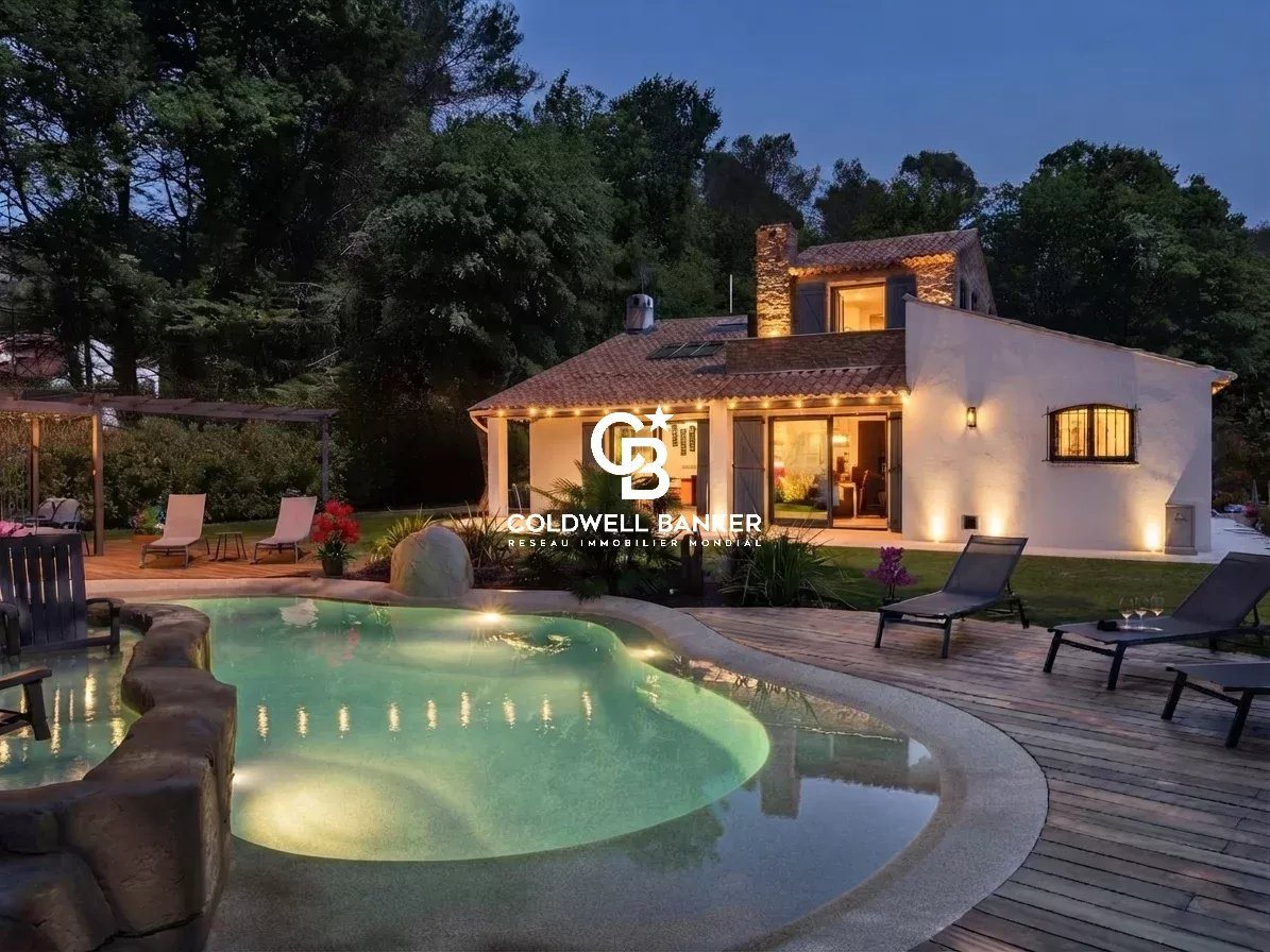 Maison à vendre, 210m², Roquefort-les-Pins