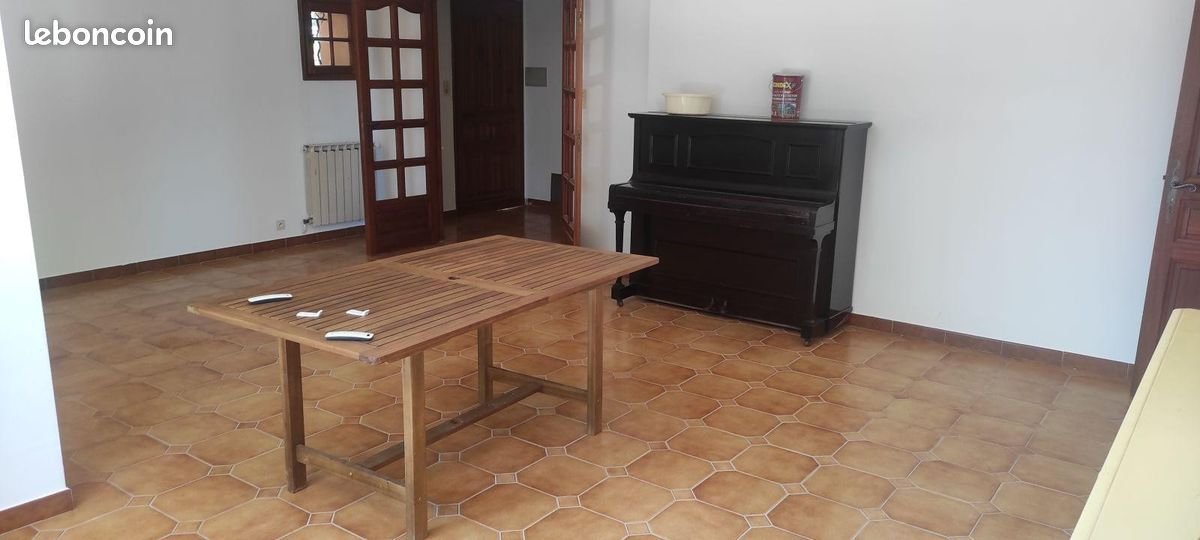 Maison à louer, 95m², Cuers