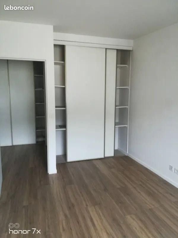 Appartement à louer, 72m², Sèvres