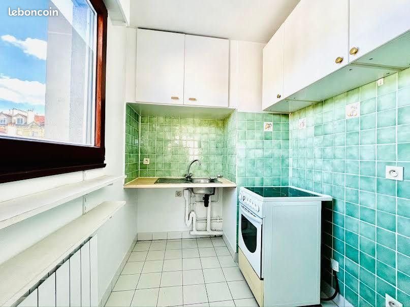 Appartement à louer, 27m², Courbevoie