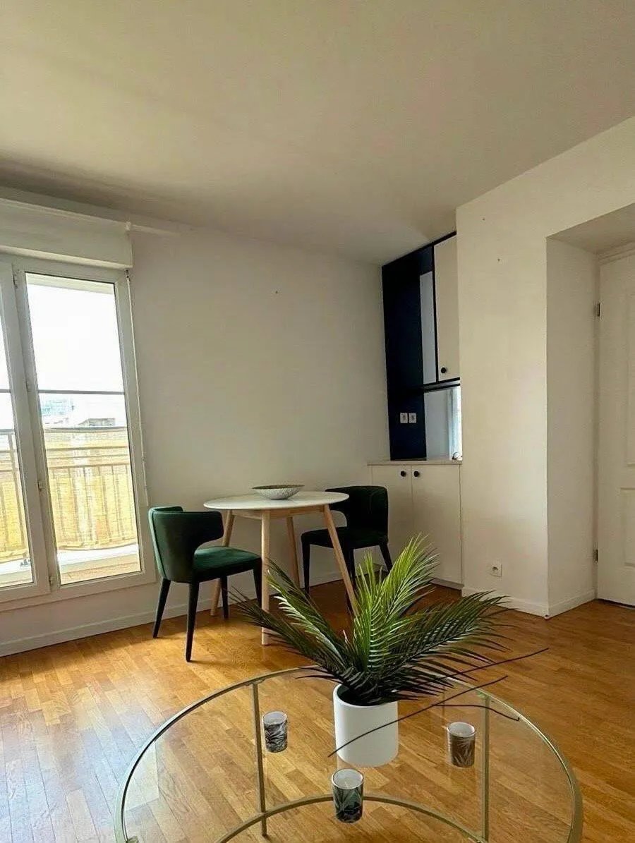 Appartement à louer, 40m², Courbevoie