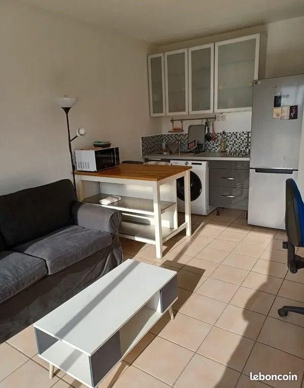 Appartement à louer, 31m², Marseille 8ème