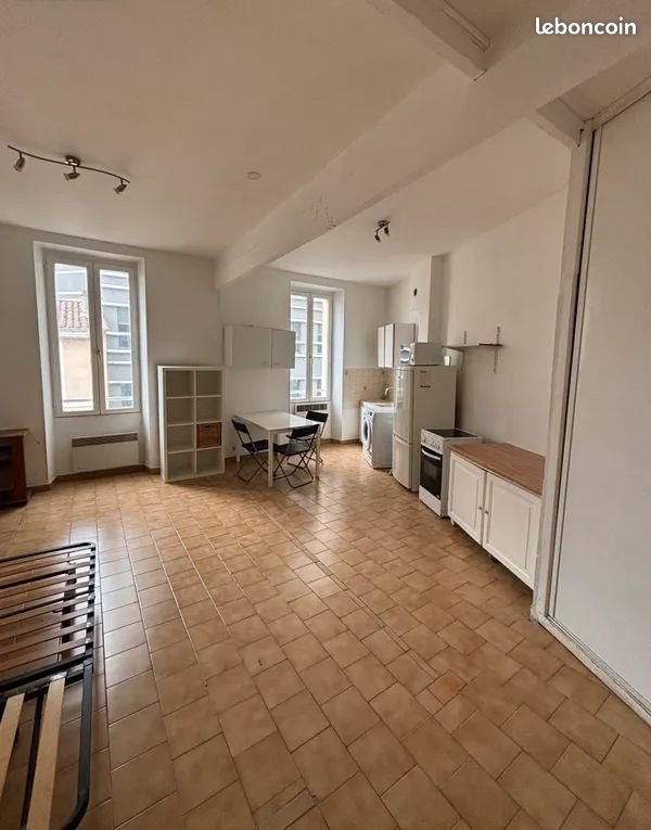Appartement à louer, 29m², Marseille 8ème