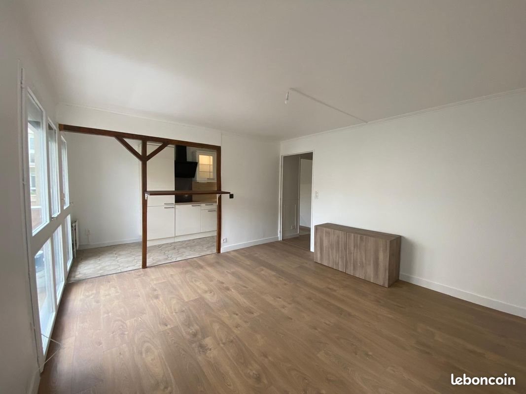 Appartement à louer, 56m², Evry