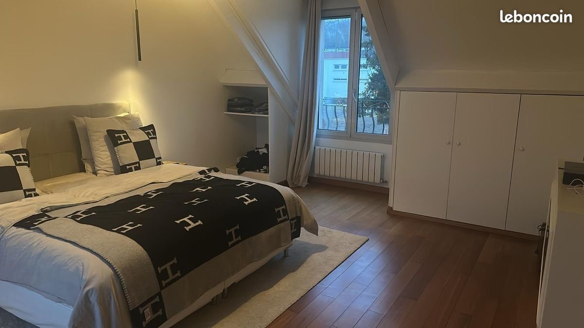 Maison à louer, 116m², Suresnes