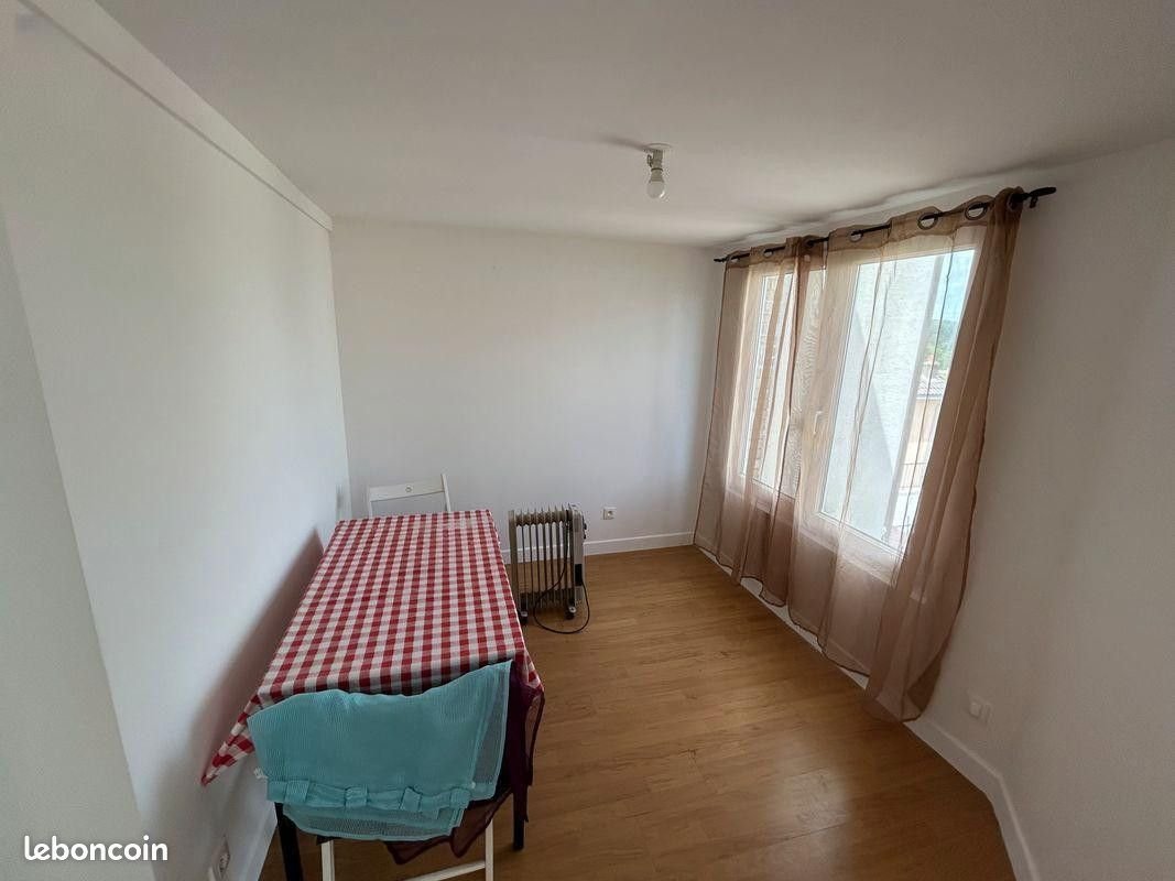 Appartement à louer, 22m², Sèvres