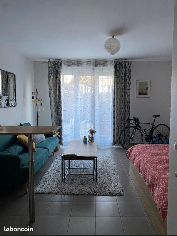 Appartement à louer, 28m², Le Plessis-Robinson