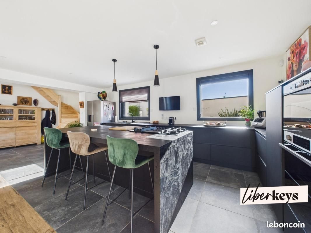 Maison à vendre, 187m², Reyrieux